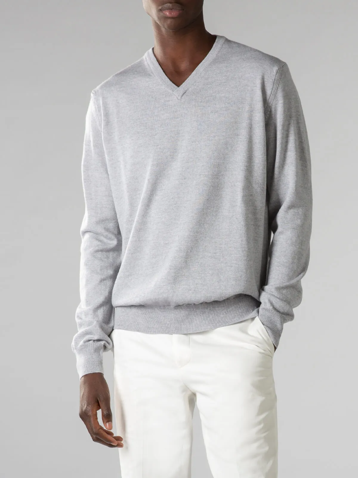 Extrafine Merino V-Neck Light Grey