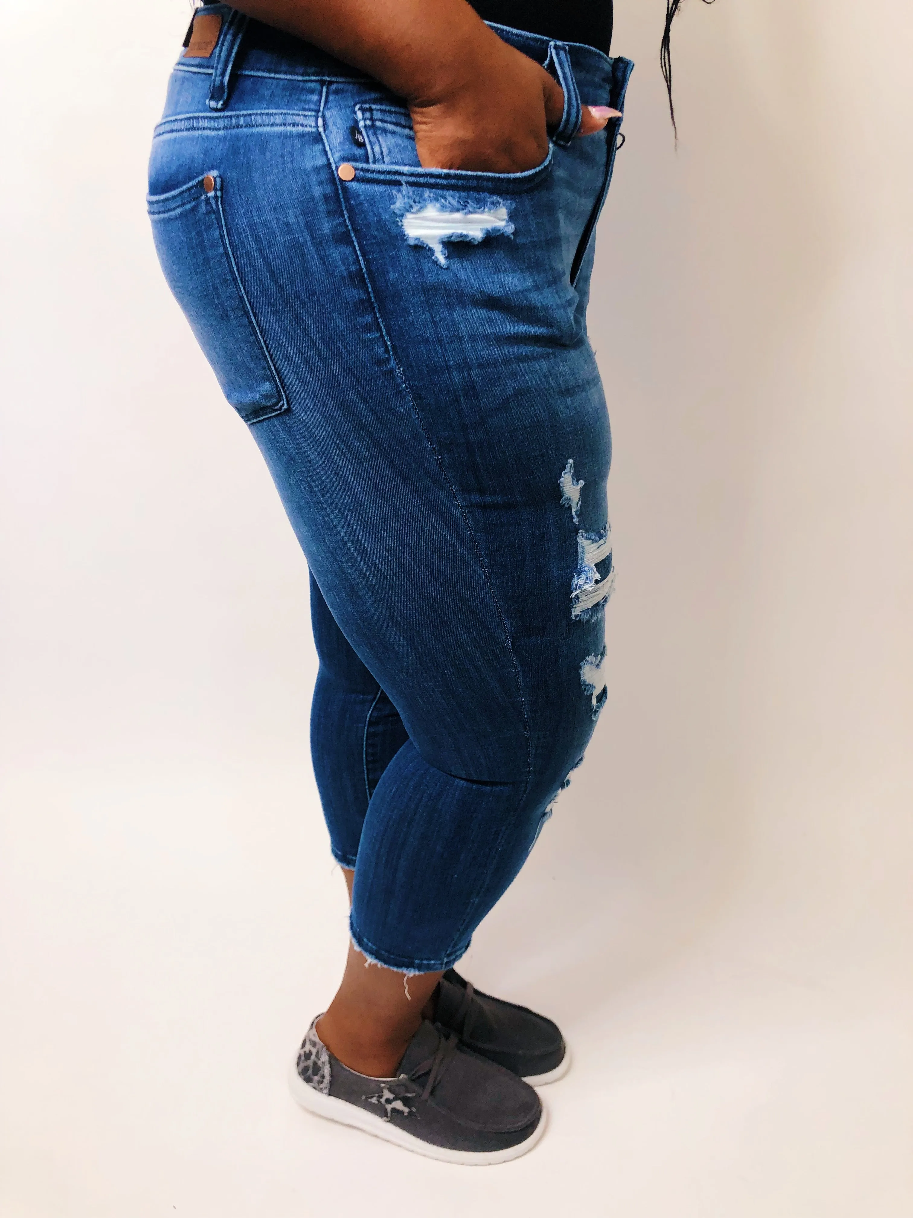 #K552 Feeling Myself In Contrast Patch Judy Blue Skinny Capri