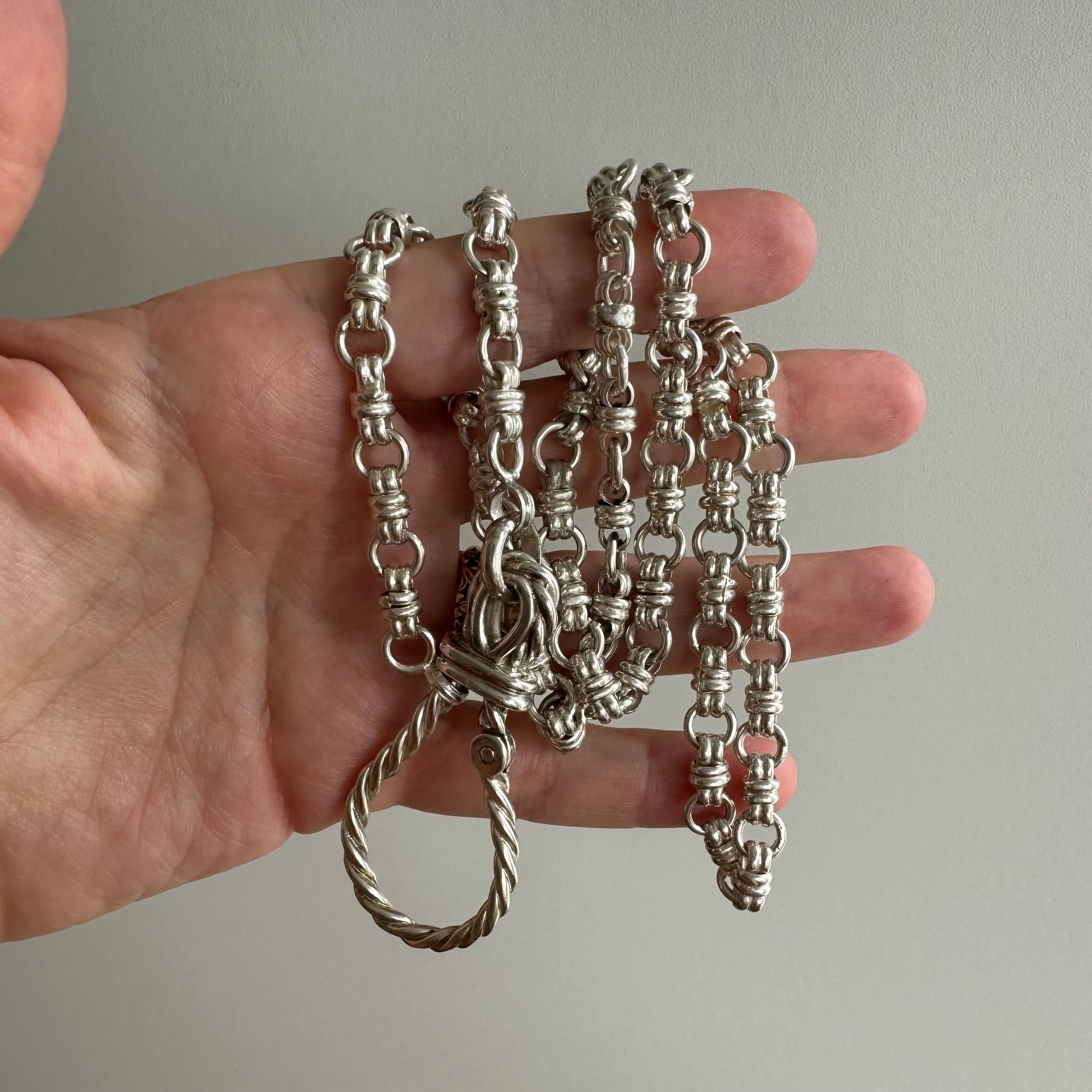 reimagined V I N T A G E // twisted connector / sterling silver fancy link chain with twisted carabiner pendant holder / ~26, 45g