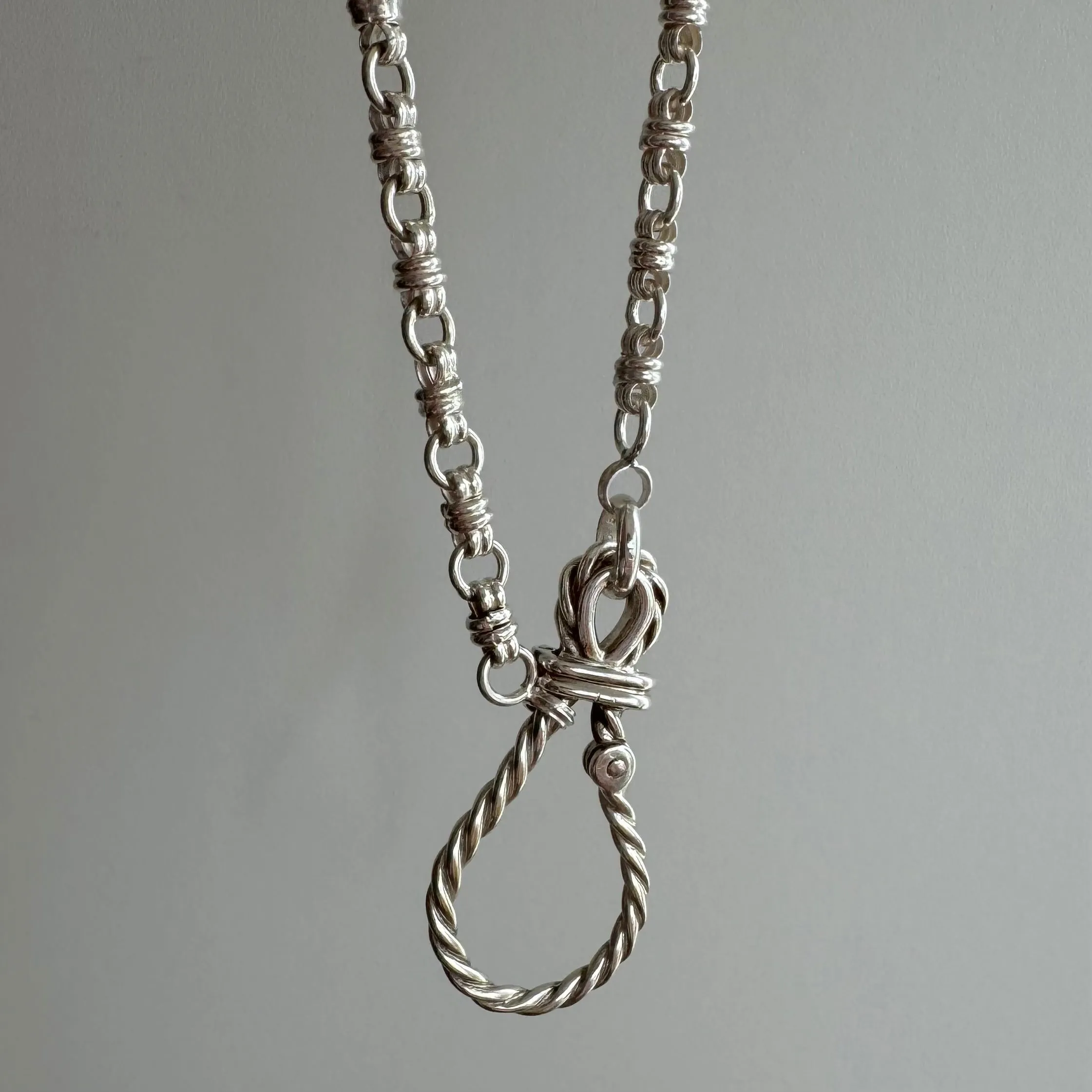 reimagined V I N T A G E // twisted connector / sterling silver fancy link chain with twisted carabiner pendant holder / ~26, 45g