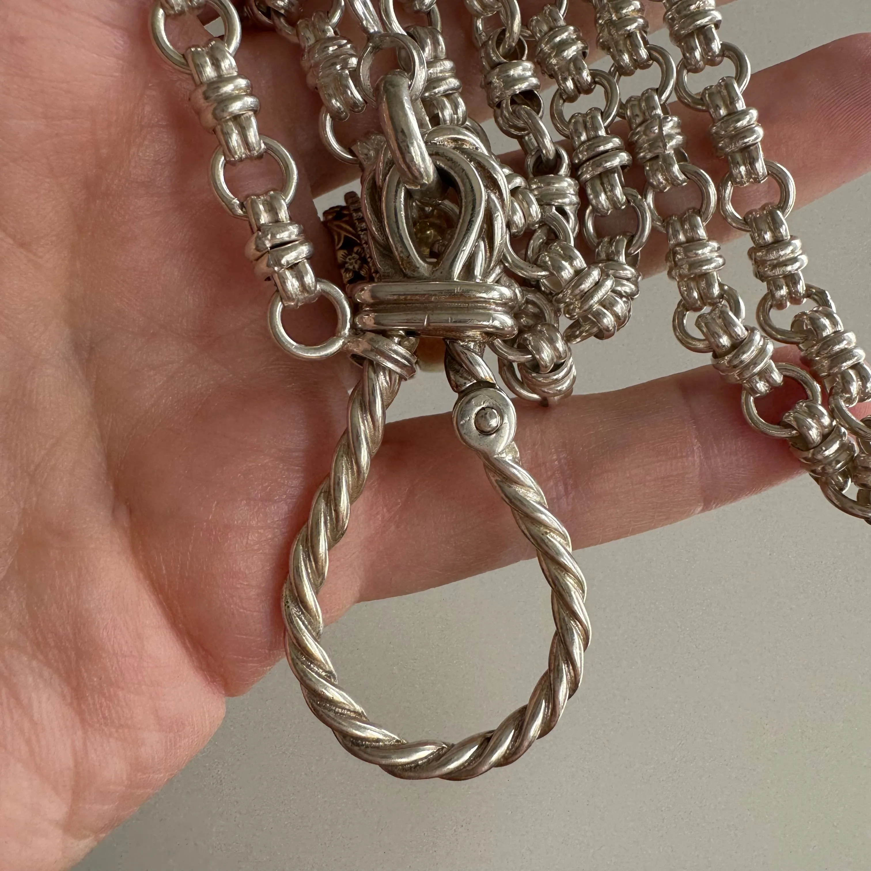 reimagined V I N T A G E // twisted connector / sterling silver fancy link chain with twisted carabiner pendant holder / ~26, 45g