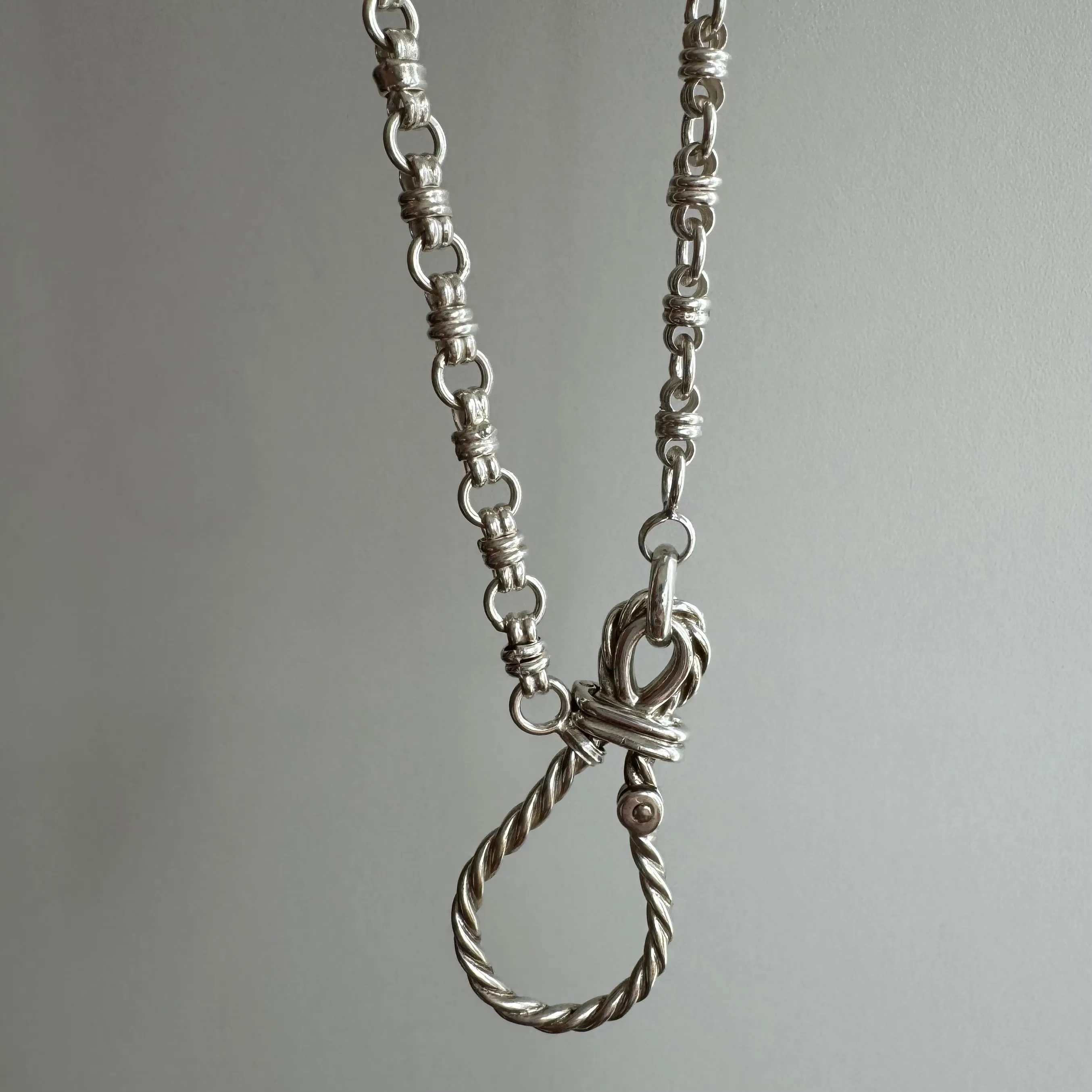 reimagined V I N T A G E // twisted connector / sterling silver fancy link chain with twisted carabiner pendant holder / ~26, 45g