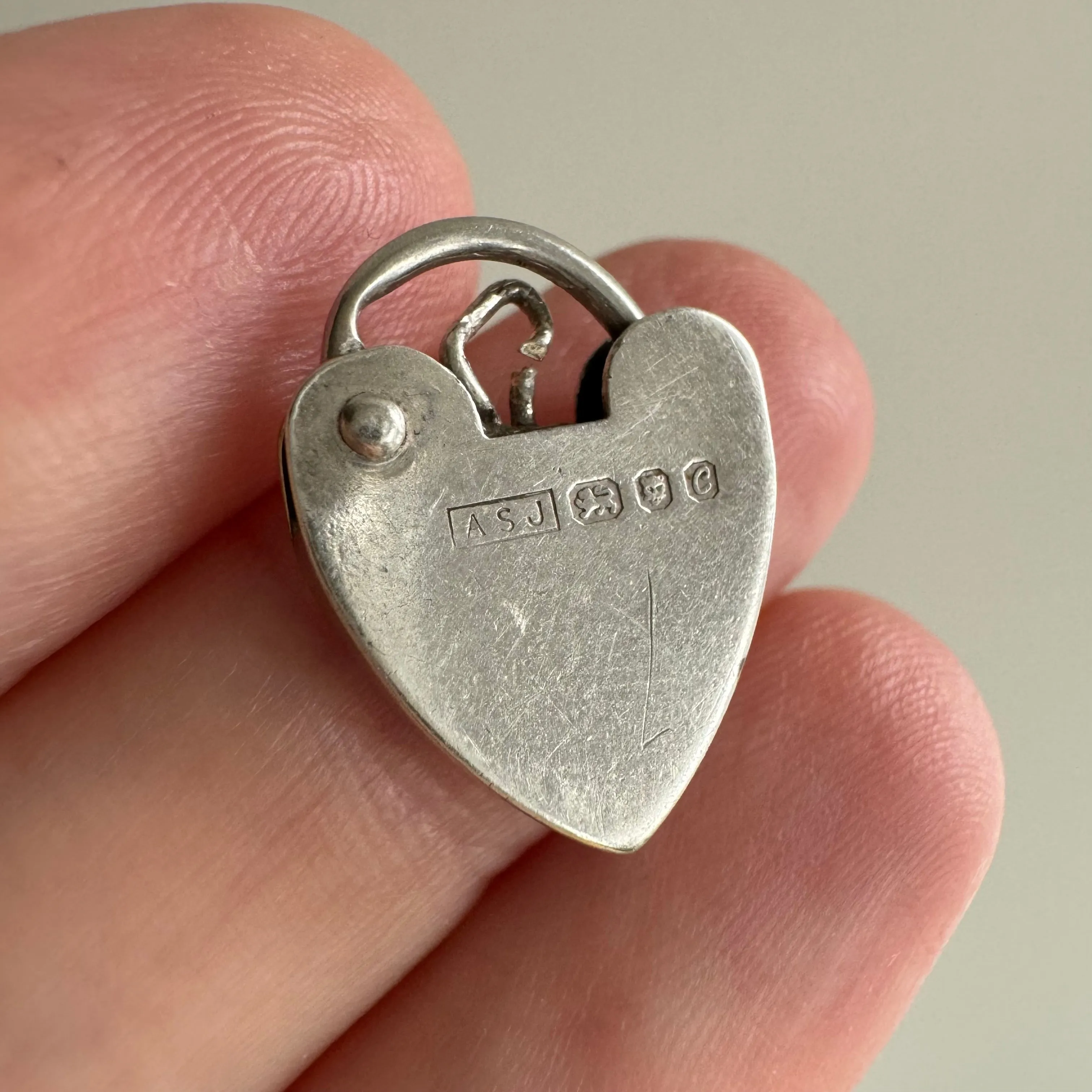 V I N T A G E // functional love / sterling silver heart padlock / a charm or clasp / 16-19mm