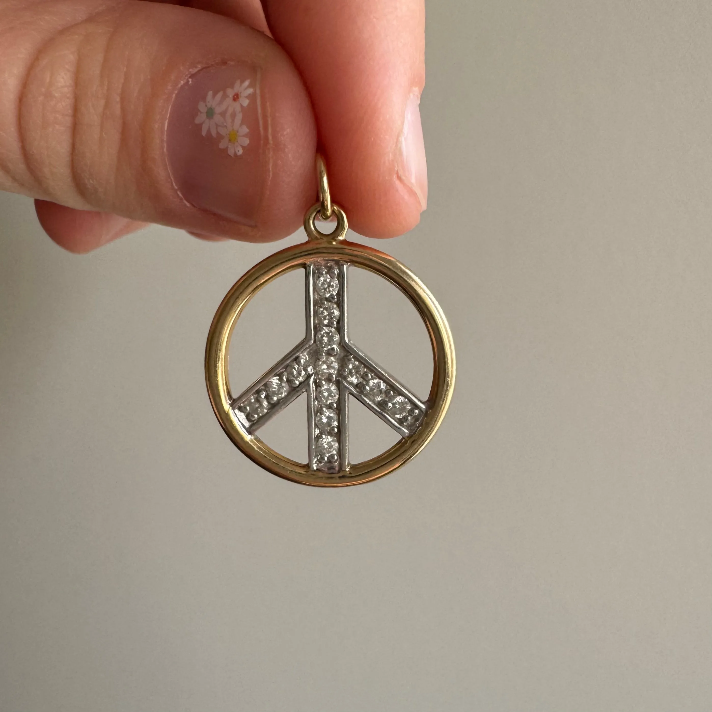 V I N T A G E // give peace a chance / 14k yellow and white gold with diamonds / peace sign pendant