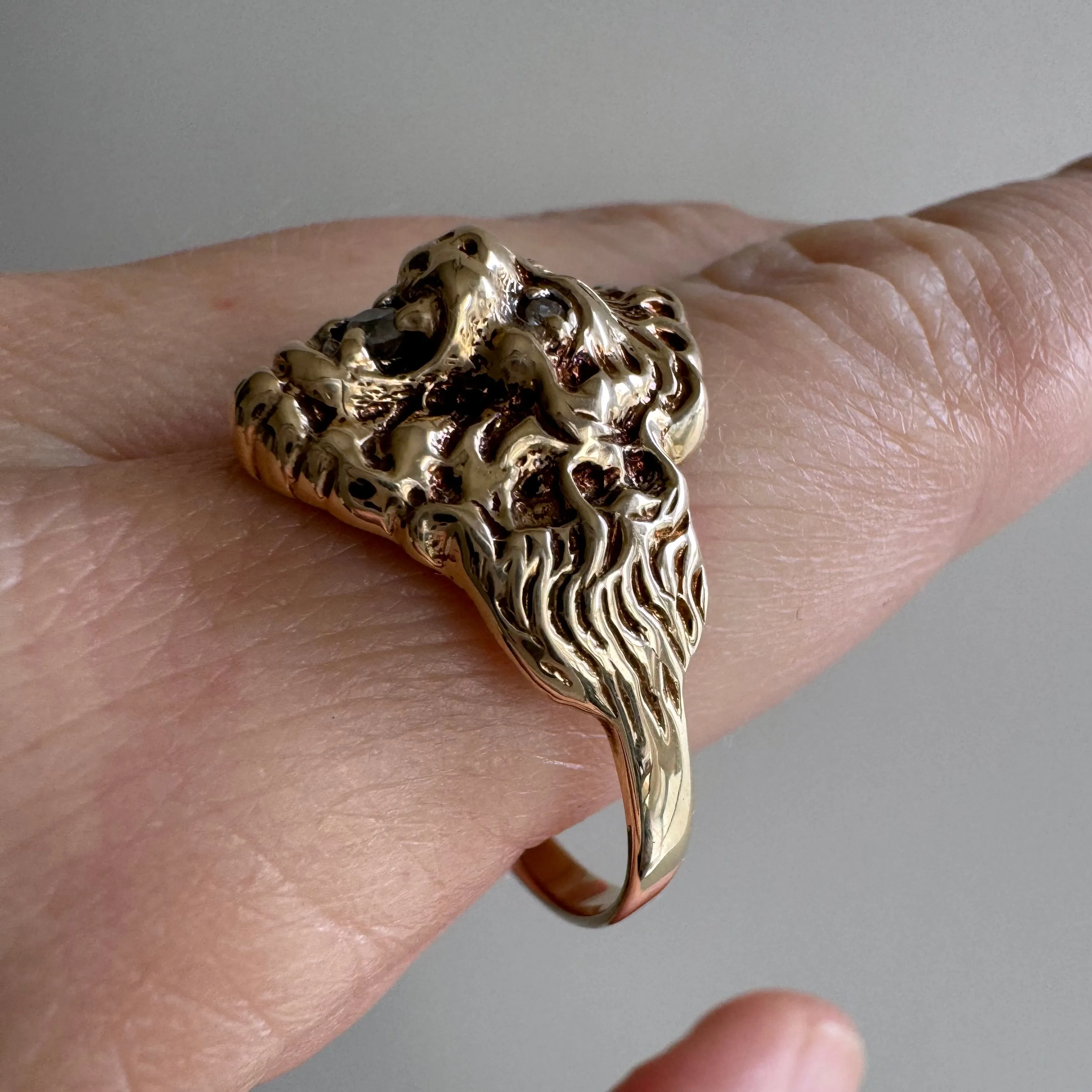 V I N T A G E // nouveau roar / 10k and diamond nouveau style lion ring / size 12